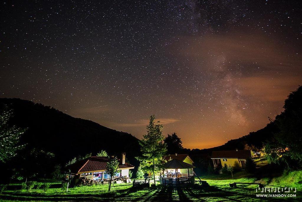 Бунгала Дара Kalofer Bagian luar foto