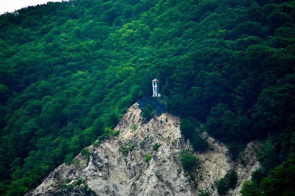 Бунгала Дара Kalofer Bagian luar foto